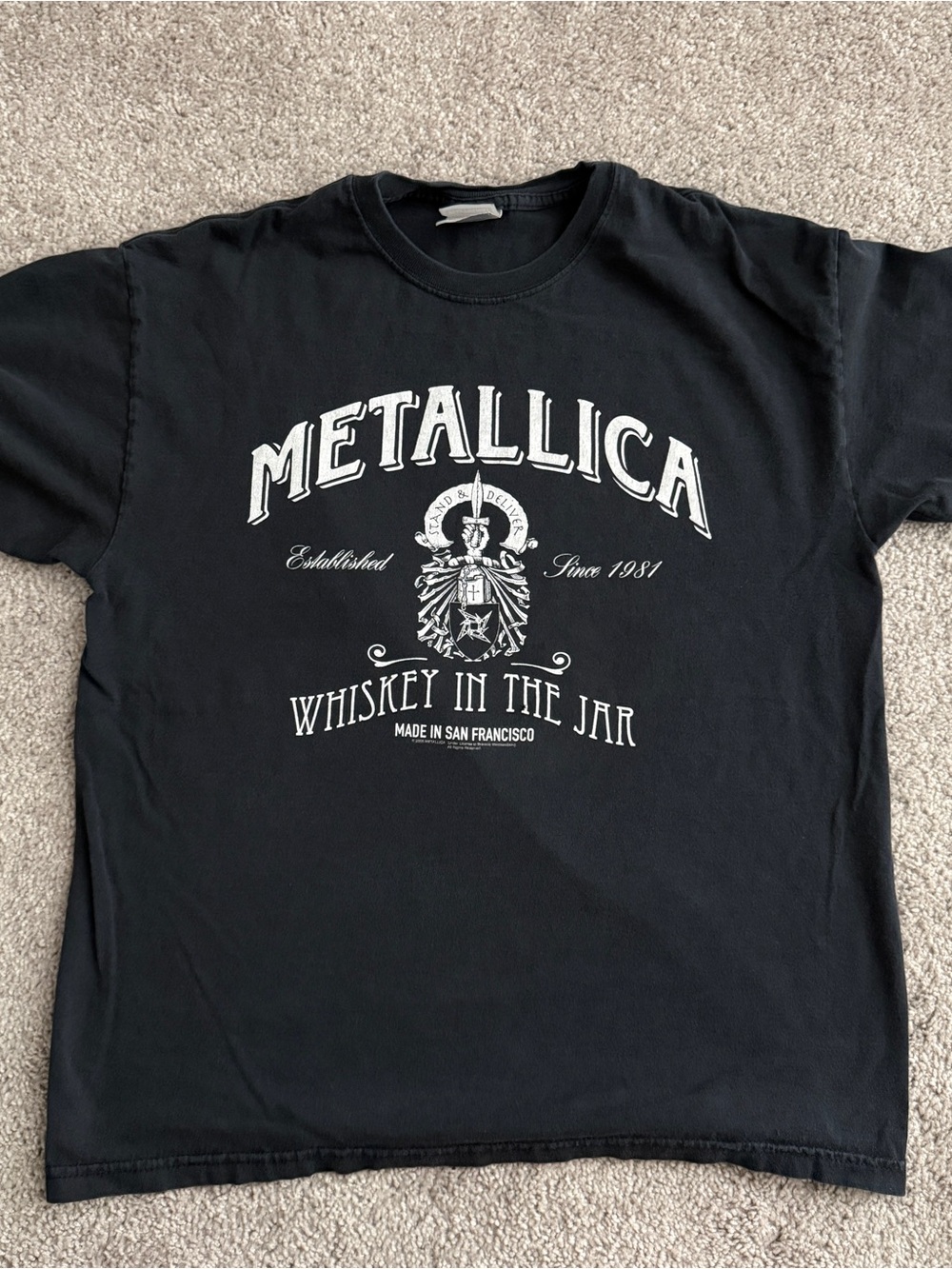 Vintage 2005 Metallica Whiskey In The Jar T-Shirt Hanes Large 21” x 26.5”